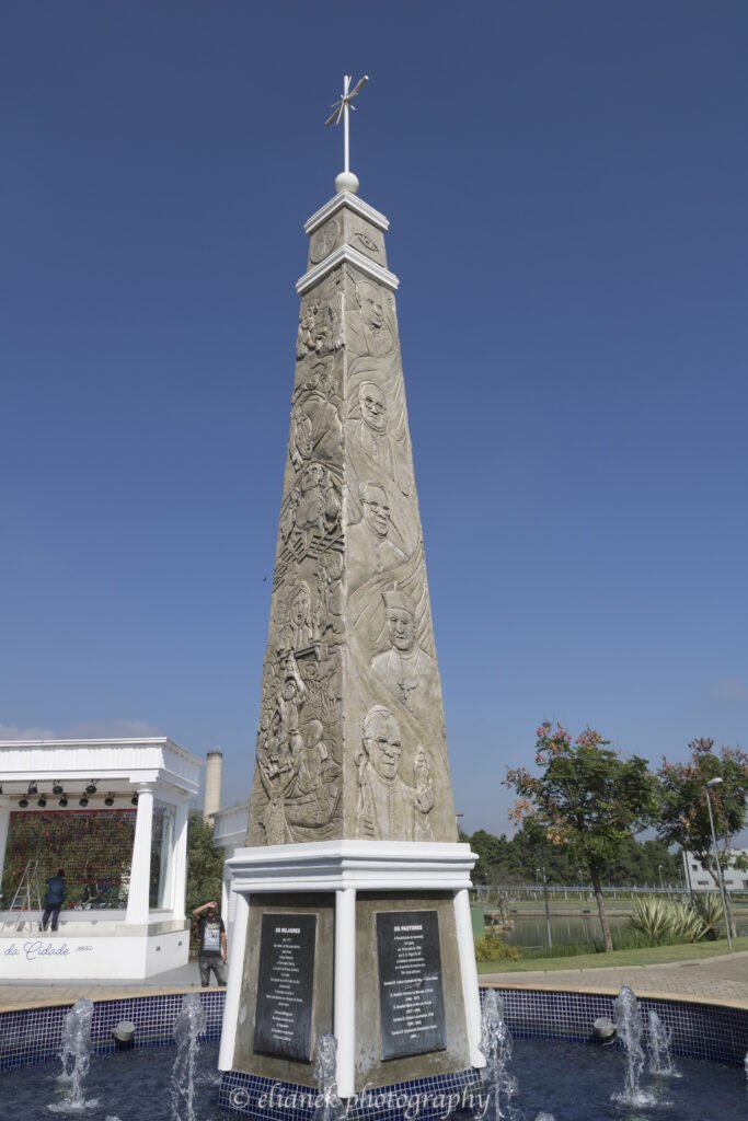 obelisco da cidade do devoto
