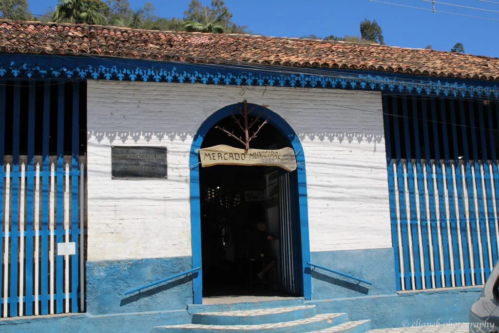 mercado municipal de paraibuna