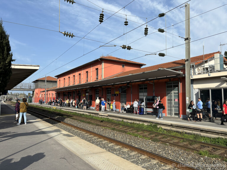 estaçao trem antibes frança
